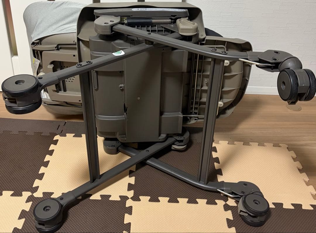 コンビスウィングベッド&チェア　ネムリラAUTOSWING