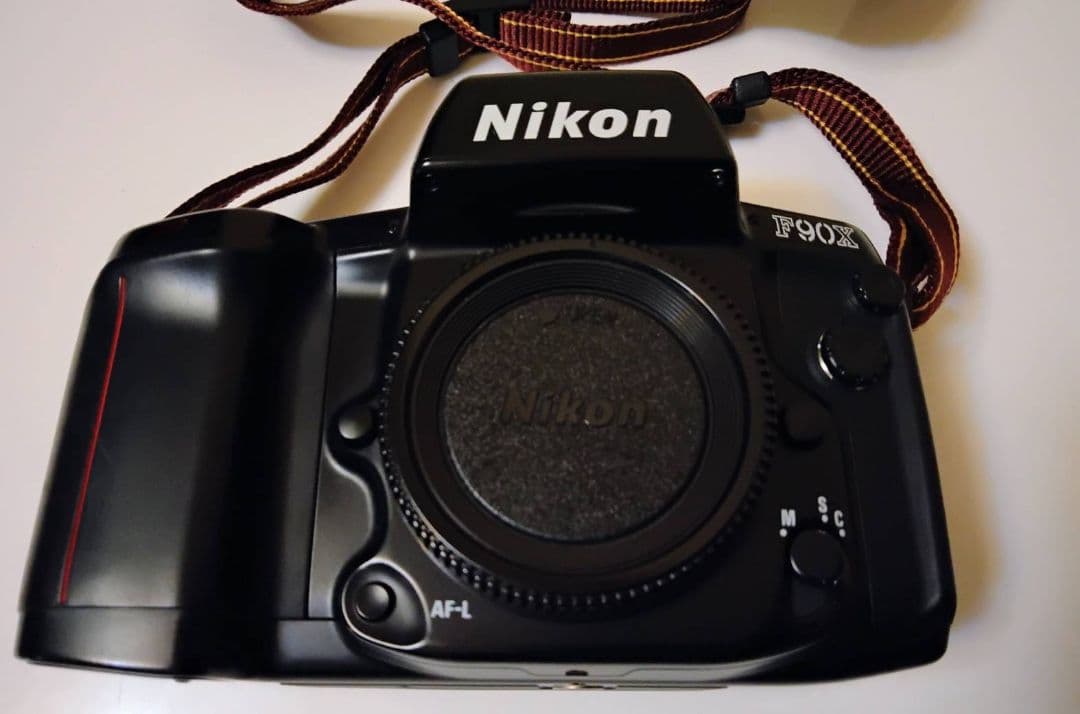 ★Nikon ニコン F90X フィルムカメラ　動作確認済み！ 一眼レフカメラ