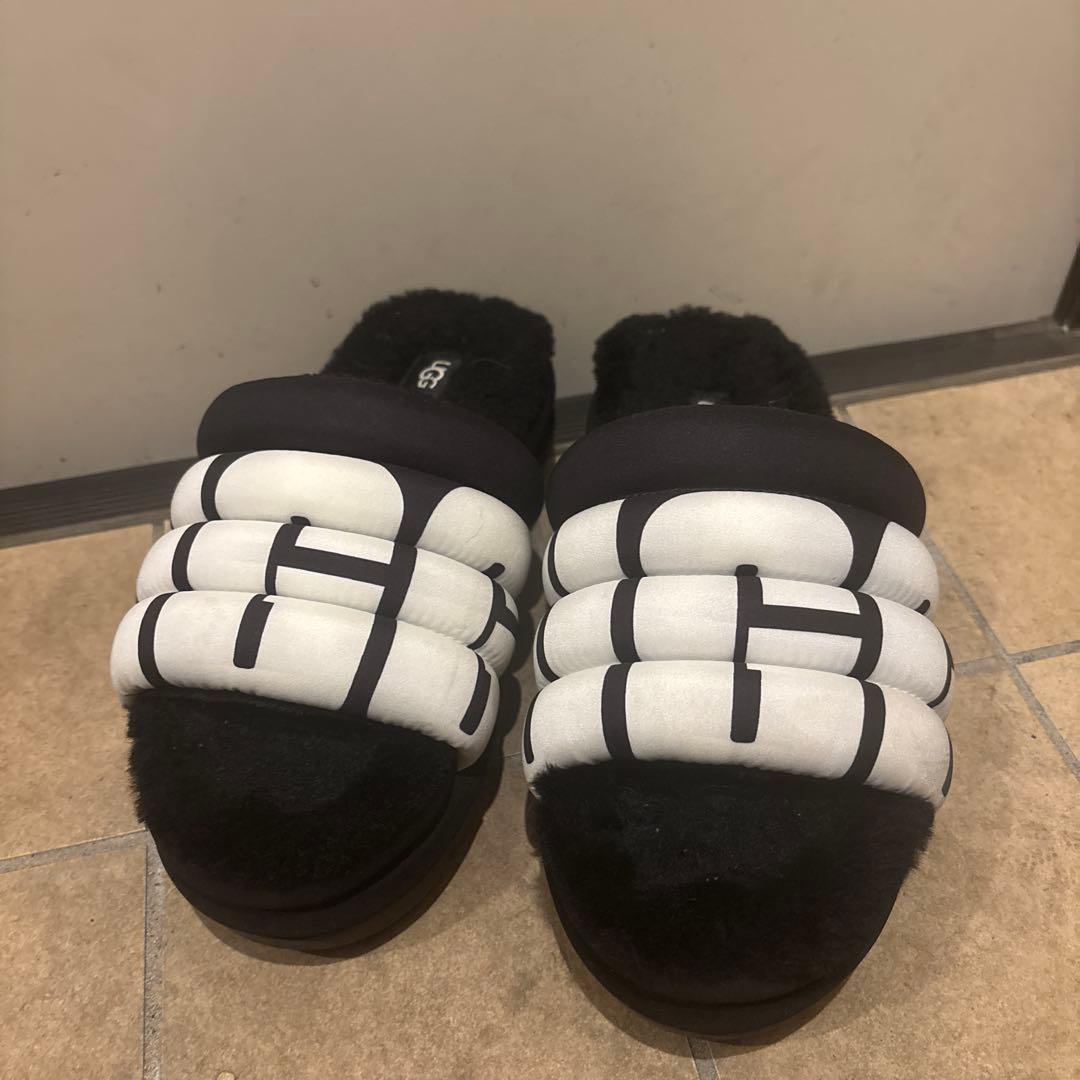 即日発送UGG厚底ファー ストラップ サンダル