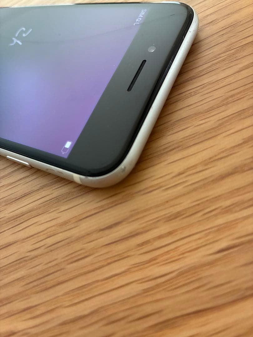 iPhoneSE 第2世代64GB ホワイト SIMフリー　ジャンク　A2296