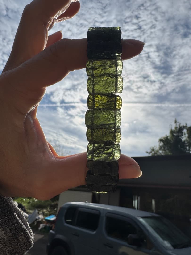 モルダバイト　ブレスレット　鑑別書付き　本物　40.77g