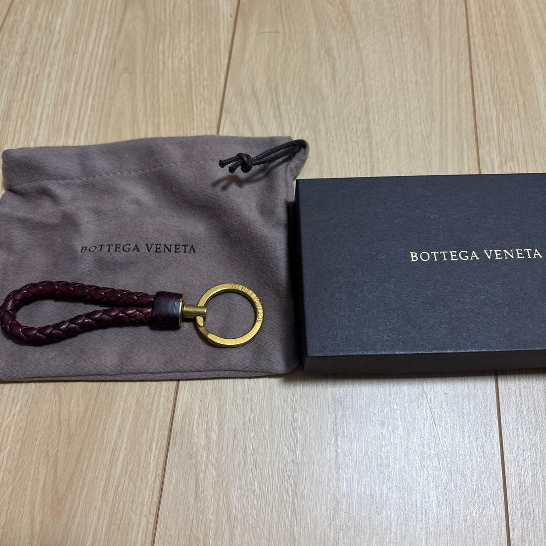 BOTTEGA VENETA 編み込みレザー キーホルダー　箱　保存袋付き