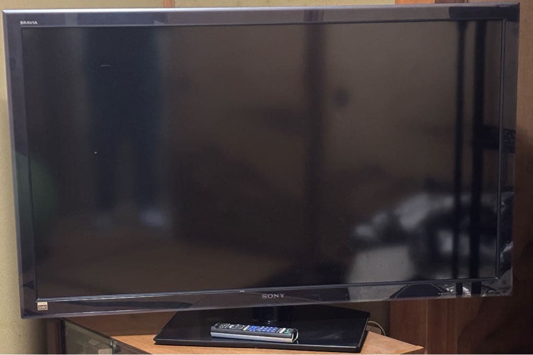 SONY BRAVIA 52型 液晶テレビ 画面に縦の線あり