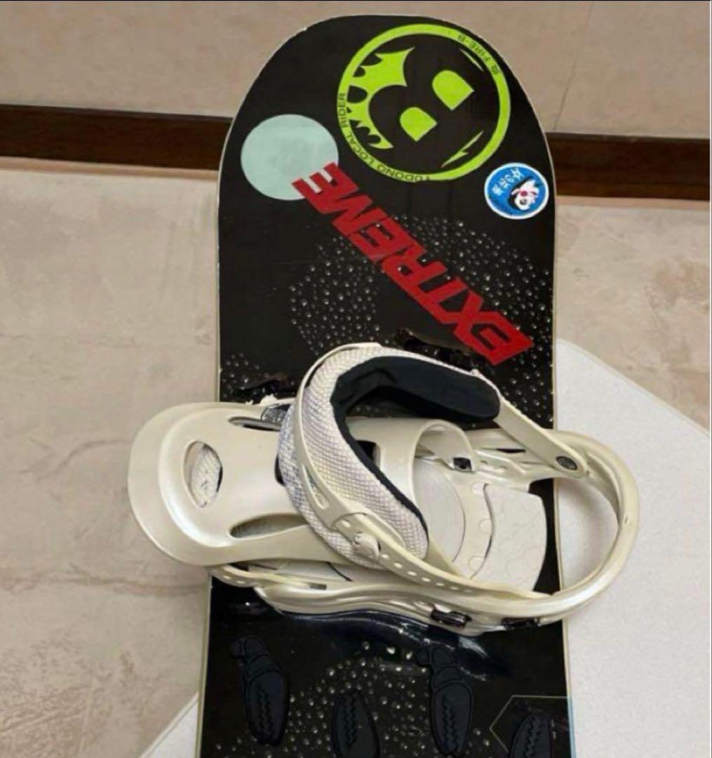 お正月特価‼️YESブラック系スノーボード FLUXホワイトバインディング