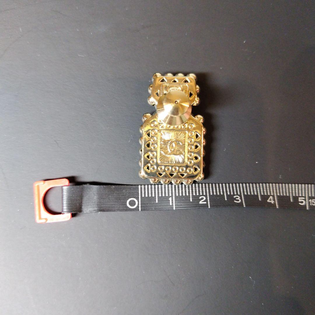 CHANEL　ピンブローチ　黒