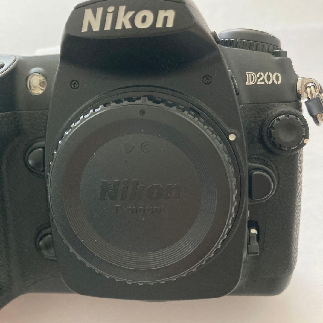 美品　Nikon D200 ニコン　総ショット数少CCD グリップベタつき無し