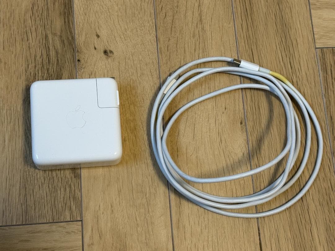 [箱付]13インチMacBook Pro 2022 M2/8GB/256GB