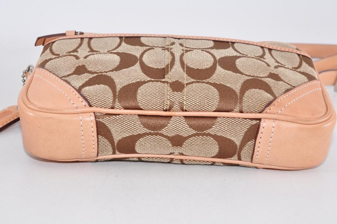 未使用 COACH コーチ シグネチャー ボディバッグ 箱、保存袋付き