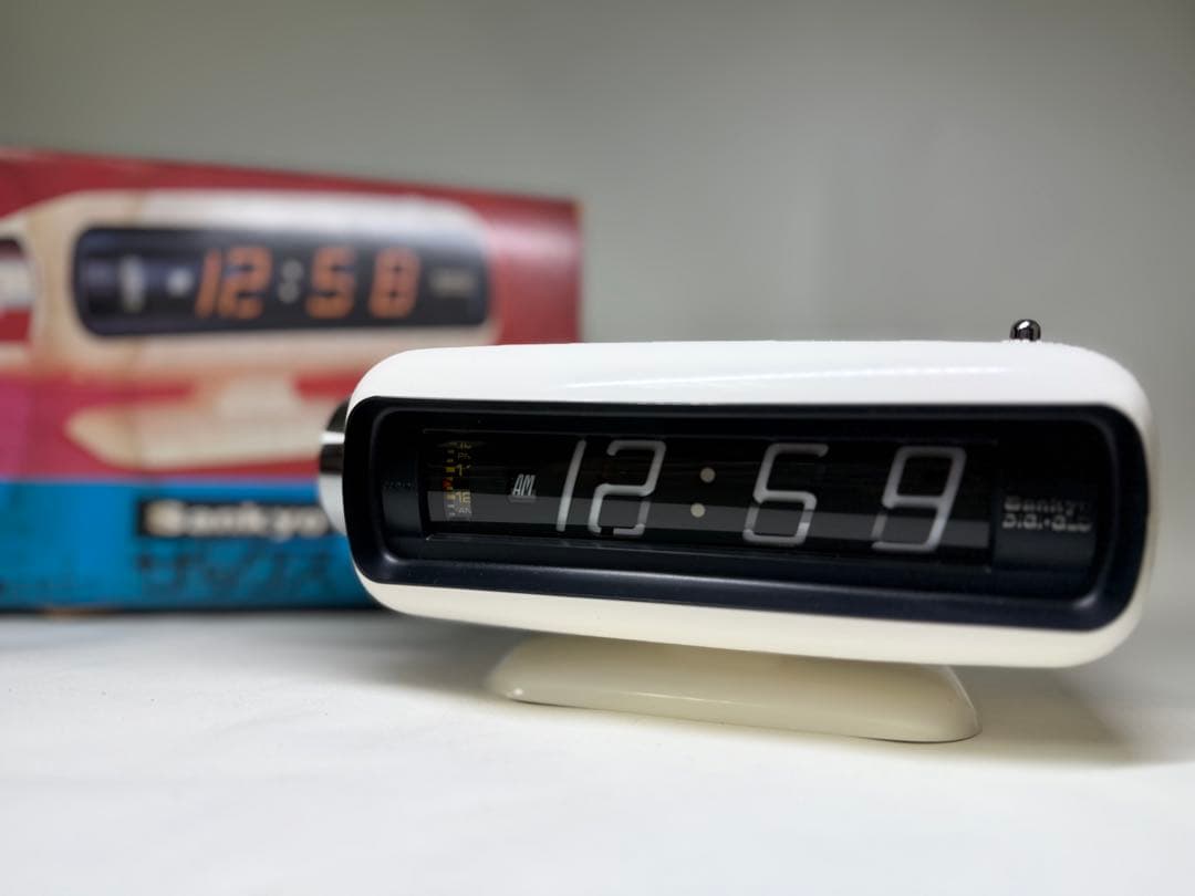 T31 ビンテージ70年代 当時物 sankyoパタパタ目覚時計 DT-535