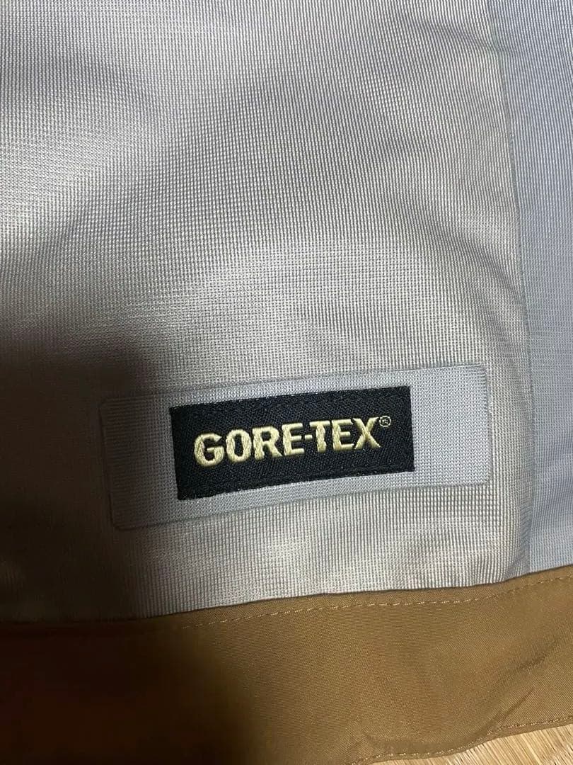 Nike acg マウンテンパーカー　GORE-TEX supreme好きにも