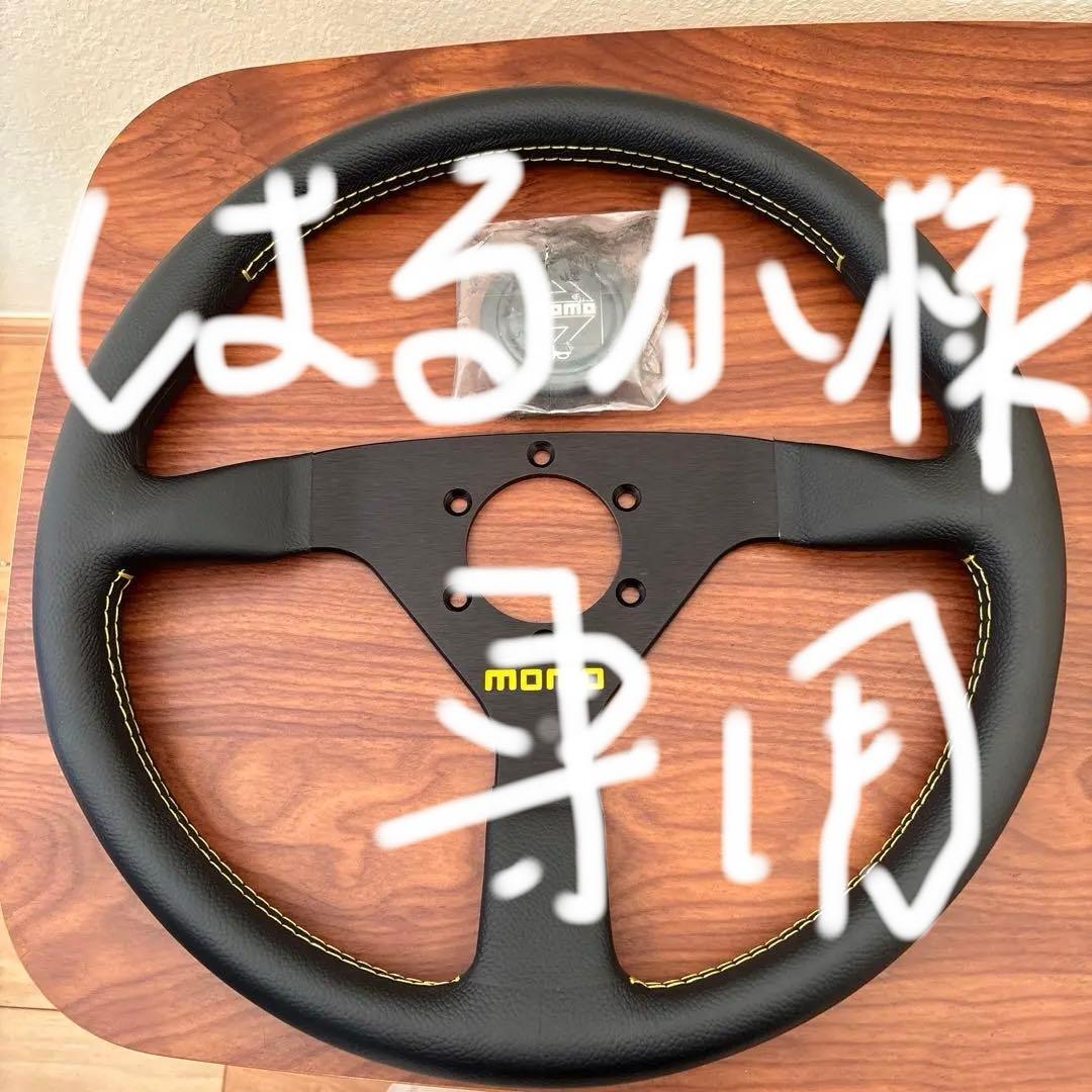 momo veloce 35φ V-1 ステアリングホイール