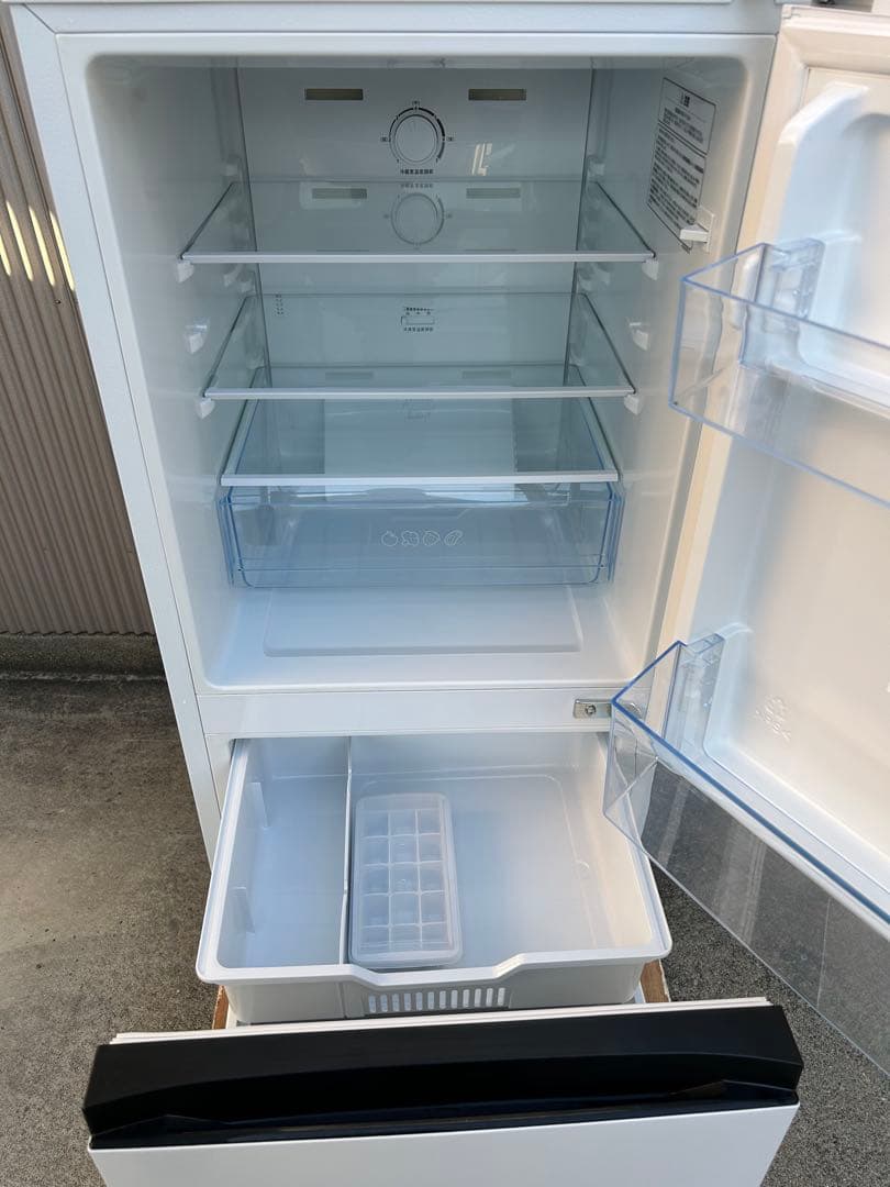 Hisense ２ドア冷蔵庫　HR-D13E2W 超美品