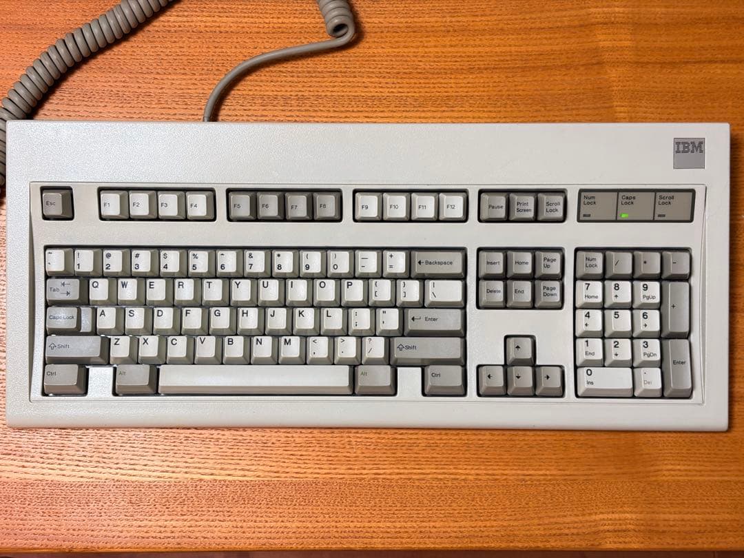 IBM Model M 角ロゴ