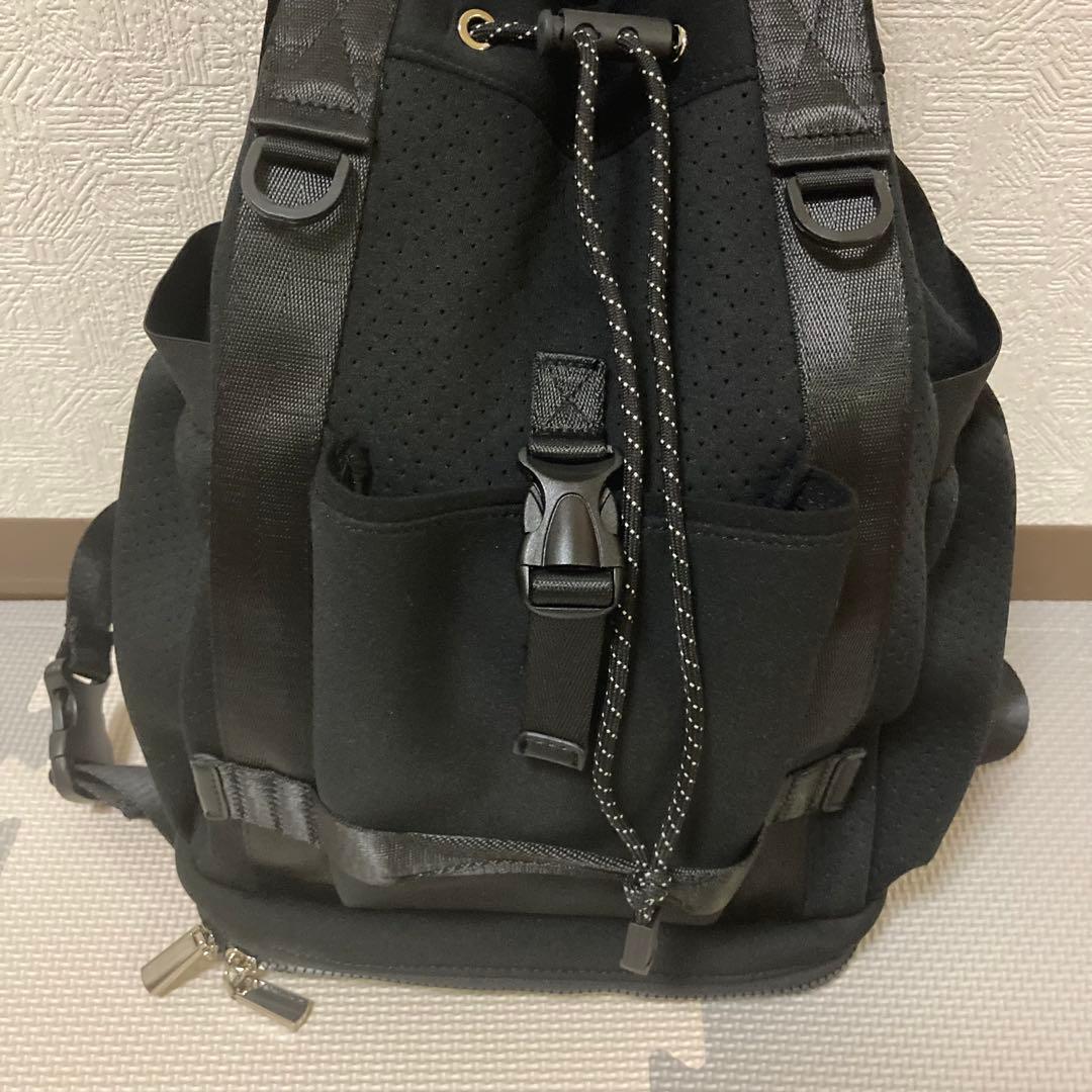 story. ストーリー ネオプレン ボンディングリュック 黒2wayポーチ付き