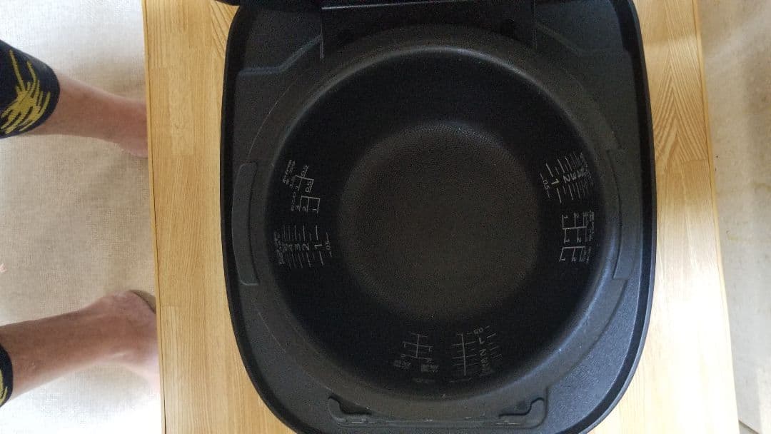 ☆2021年製☆タイガー圧力IH炊飯器 ☆ご泡火炊き☆遠赤9層土鍋かまどコート釜