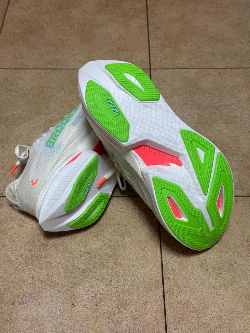 〔27.0cm〕 ブルックス ハイペリオンマックス 3