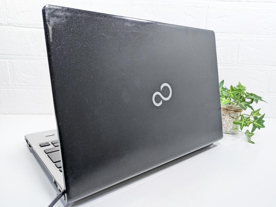 Windows11ノートパソコン✨オフィス付き✨富士通　爆速SSD　Wi-Fi