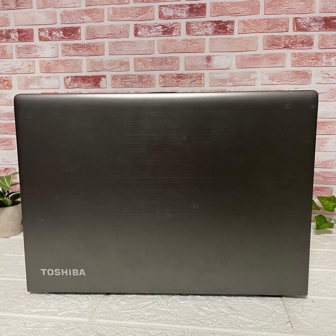 ★中古東芝パソコンSSD128GB メモリ8GB★R63/M ノートPC317