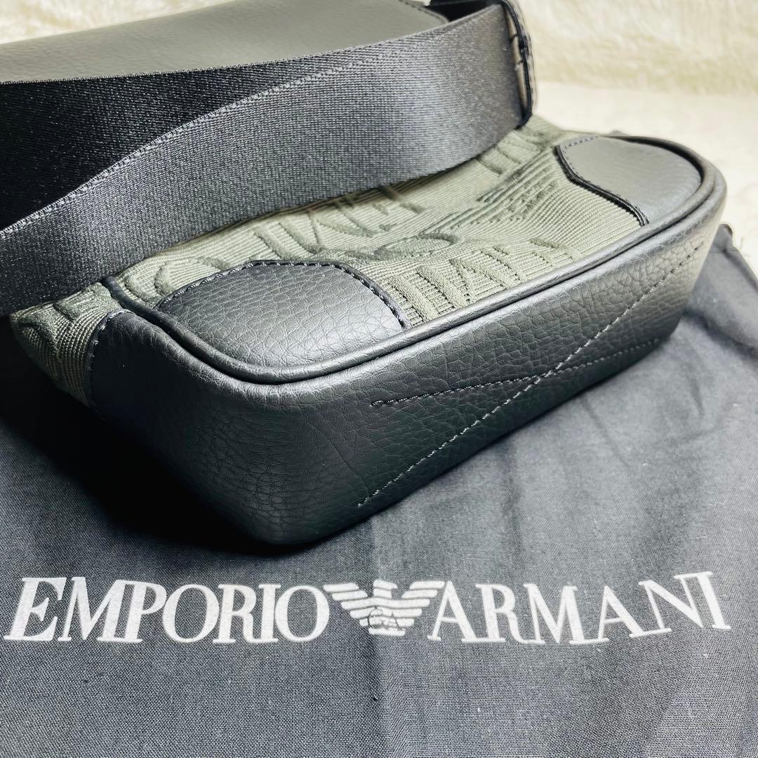 新品未使用EMPORIO ARMANI エンボス　ショルダーバッグ　フラップ