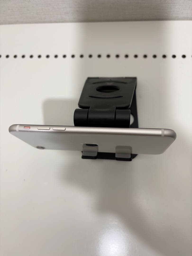 早い者勝ち　[SIMフリー]Apple iPhone se3 64GB