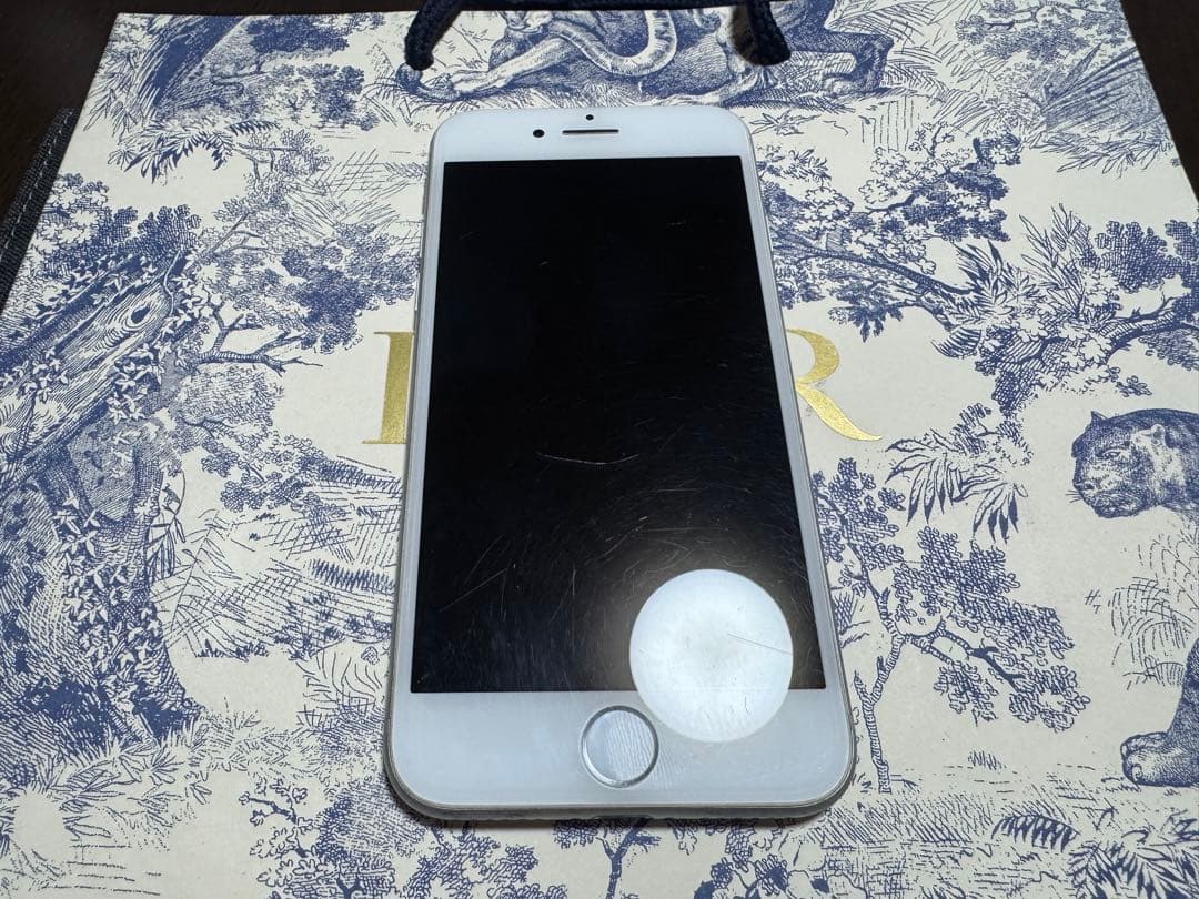 Apple iPhone 8 シルバー ホワイト 本体 動作確認済み