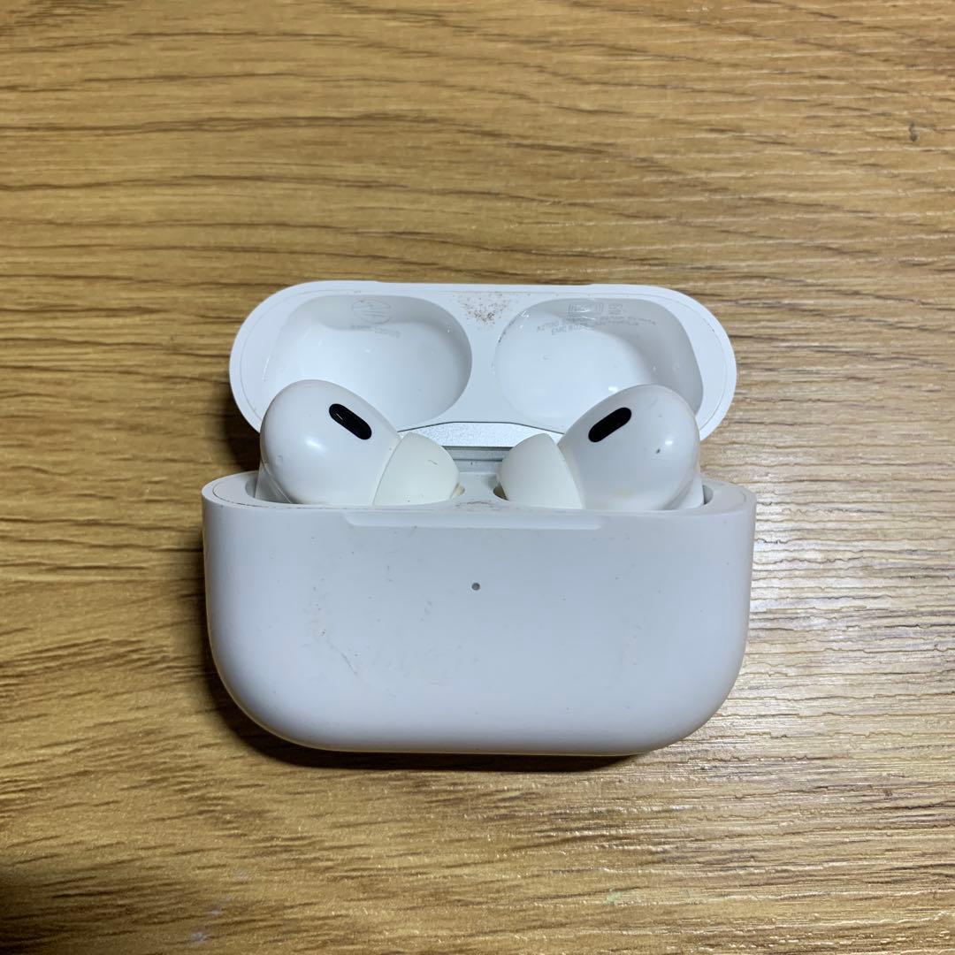 Apple AirPods Pro 第二世代　lightning