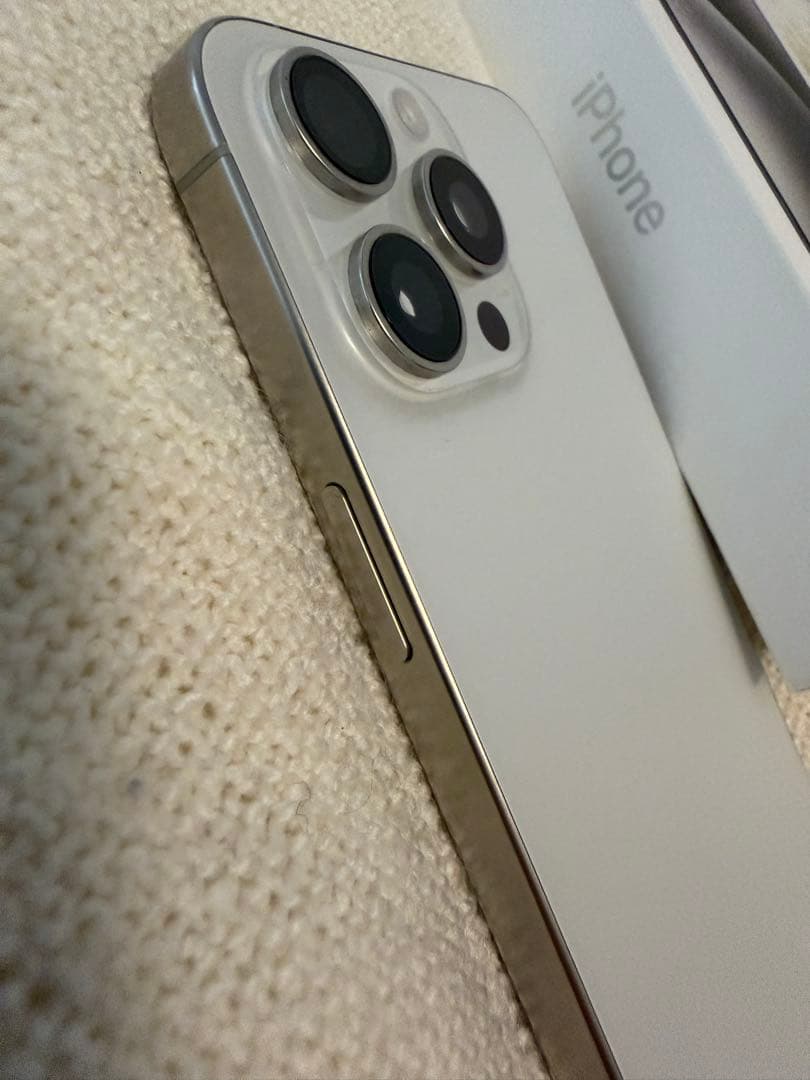 【美品】iPhone15ProMax 1TB ホワイトチタニウム SIMフリー