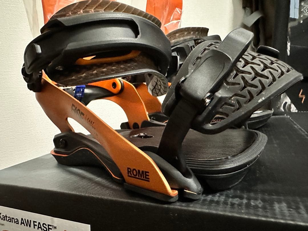 新品 ROME KATANA AW FASE25〜26 M/L サイズ　オレンジ