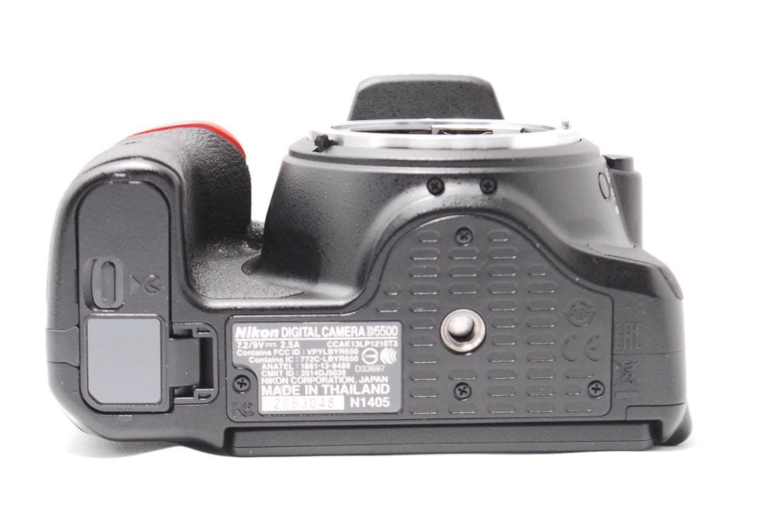 【使用回数僅少】美品 Nikon D5500 手ぶれ補正レンズ付き WiFi搭載