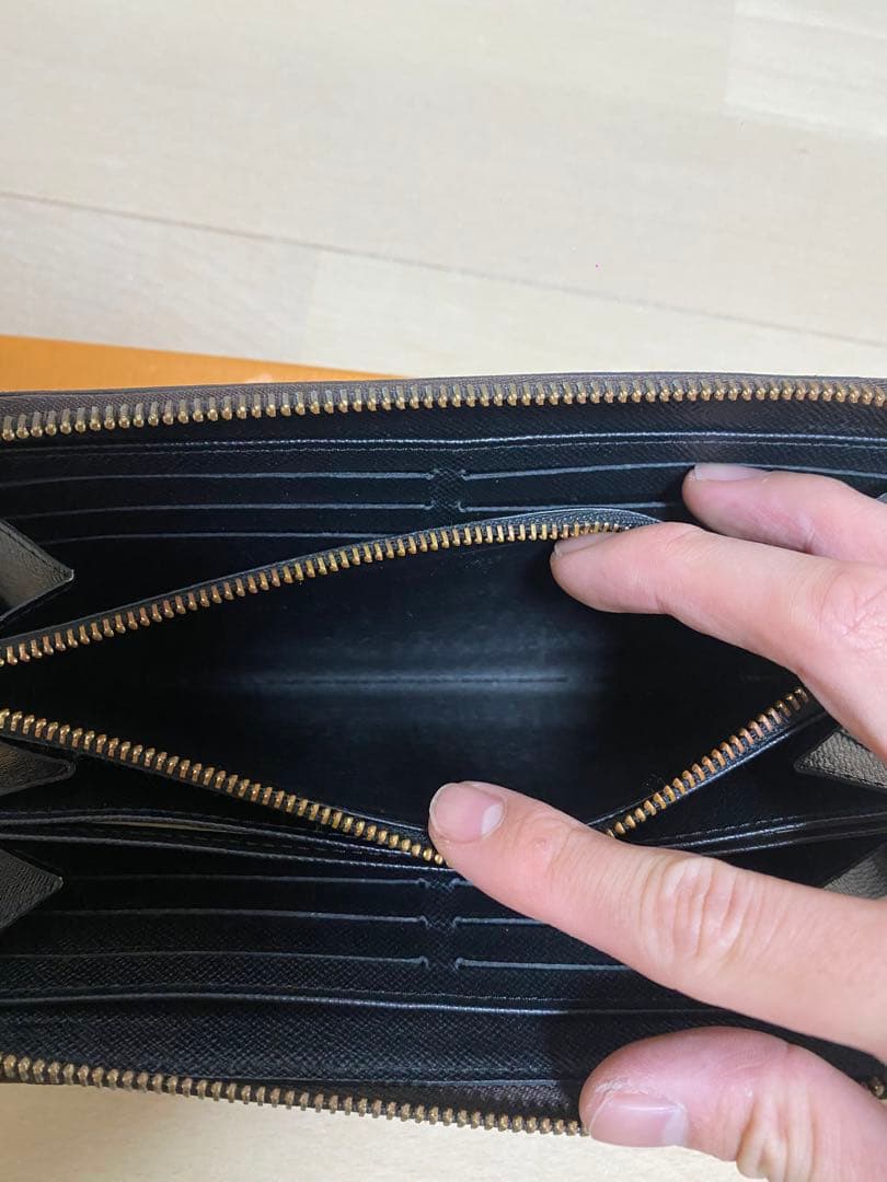 ルイヴィトンM69353ジャイアントモノグラムリバース ジッピーウォレット長財布