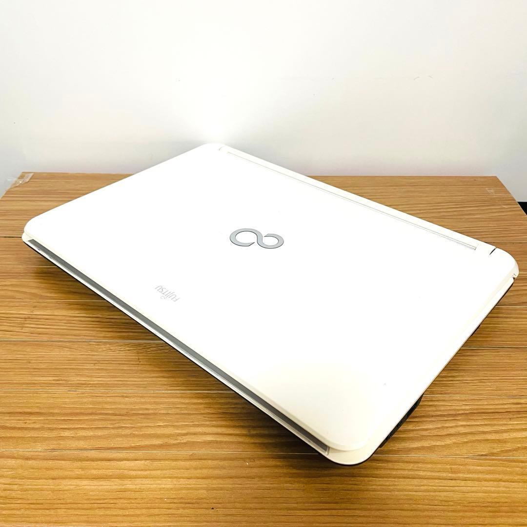 i5ホワイトSSD富士通ノートPCカメラWi-Fi Win11オフィスブルーレイ