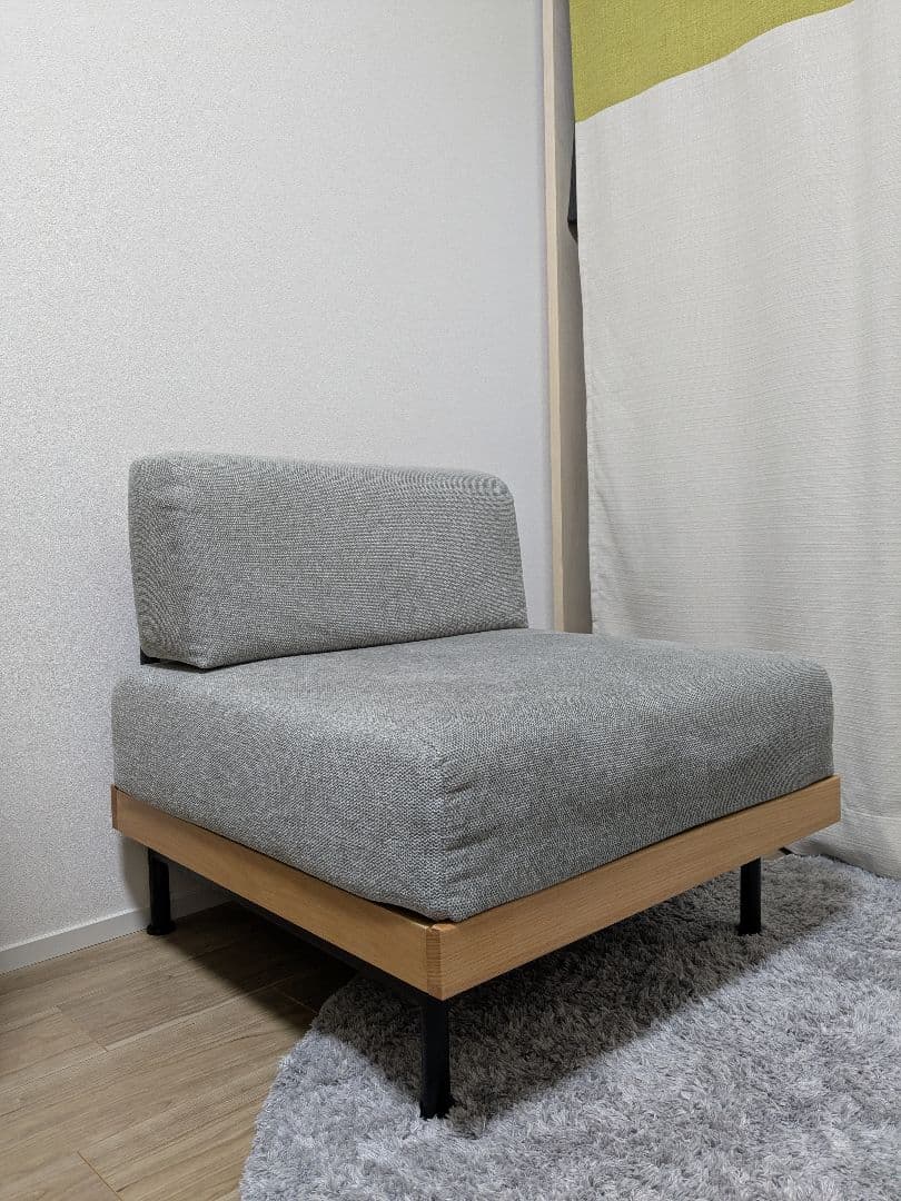 ニトリ1人用ソファ 新しい暮らし方のためのツール by BEAMS DESIGN