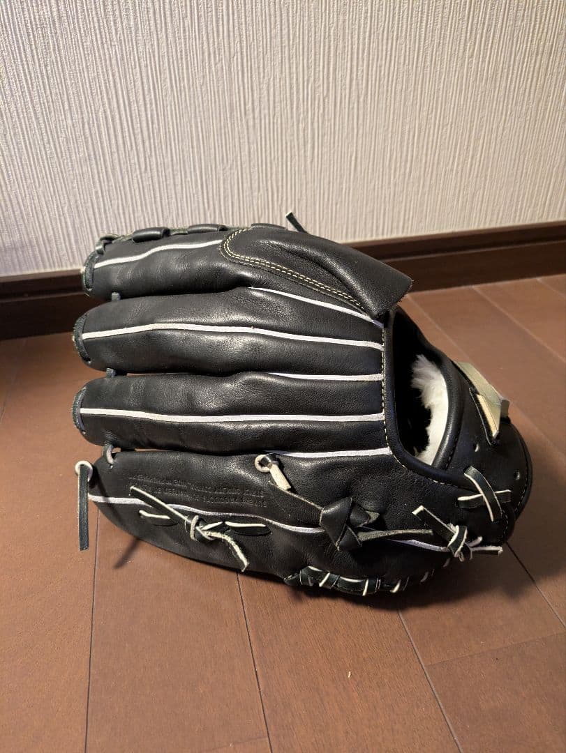 ミズノ 軟式野球グラブ右投げ投手用　グローバルエリート 11号オマケ付き