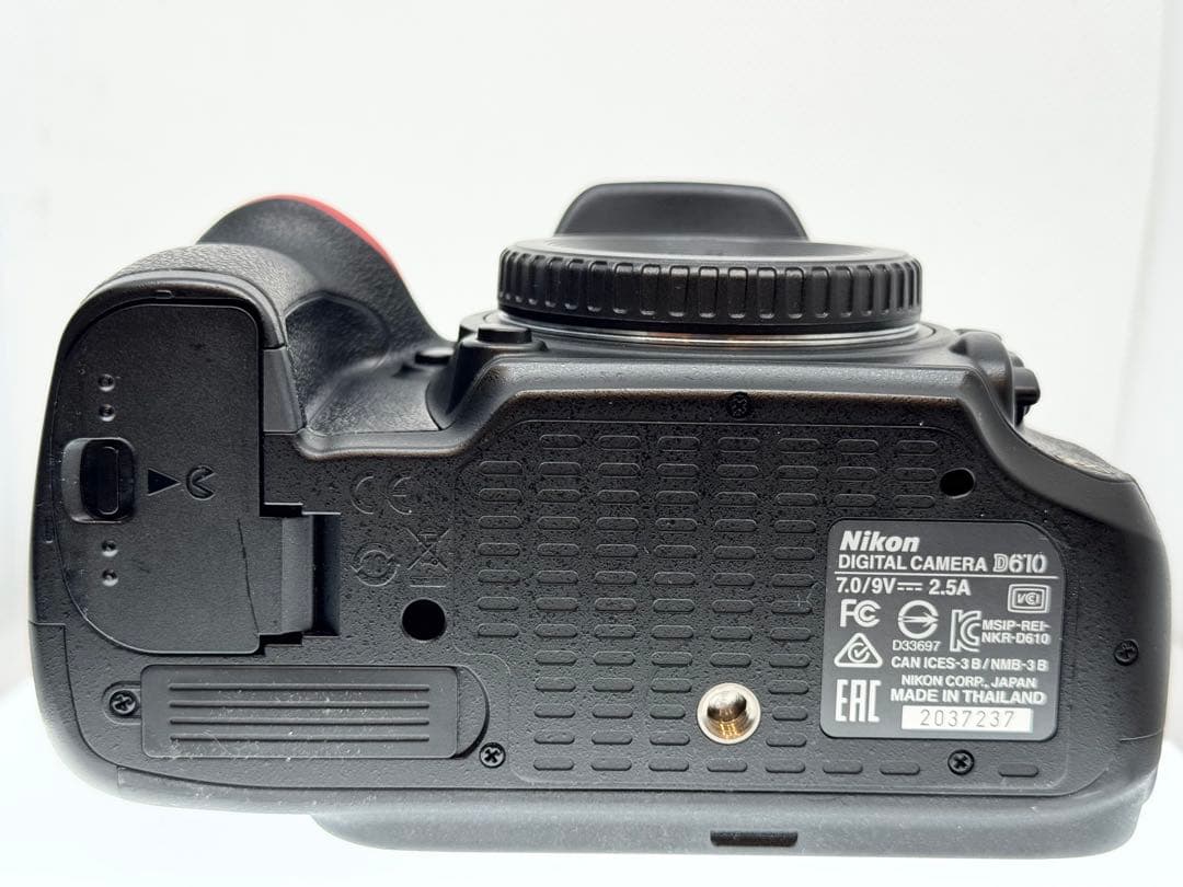 Nikon D610 フルサイズデジタル一眼レフ 本体　訳あり美品