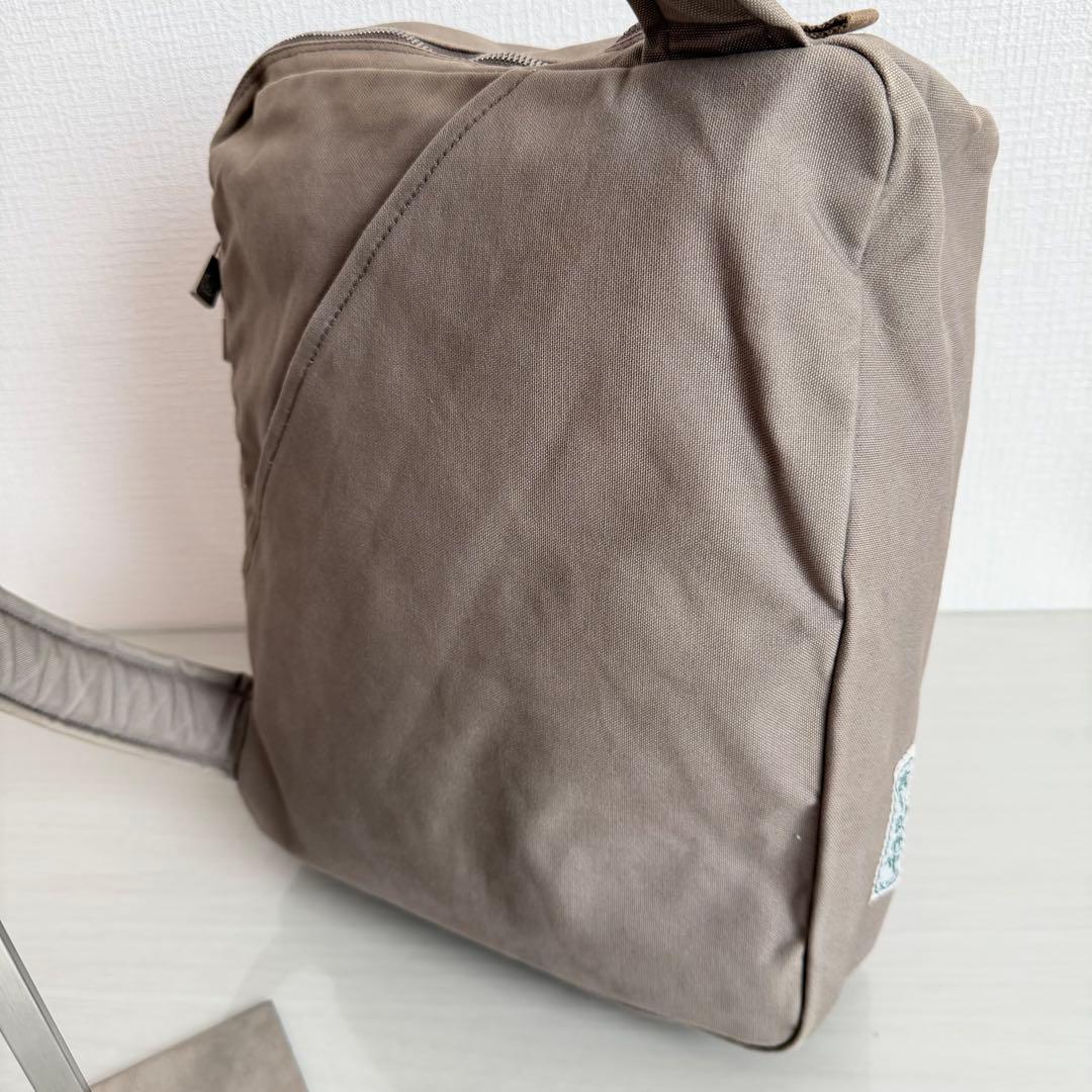 一澤信三郎帆布　ショルダーバッグ　ワンショルダー　グレー　A4対応　ファスナー