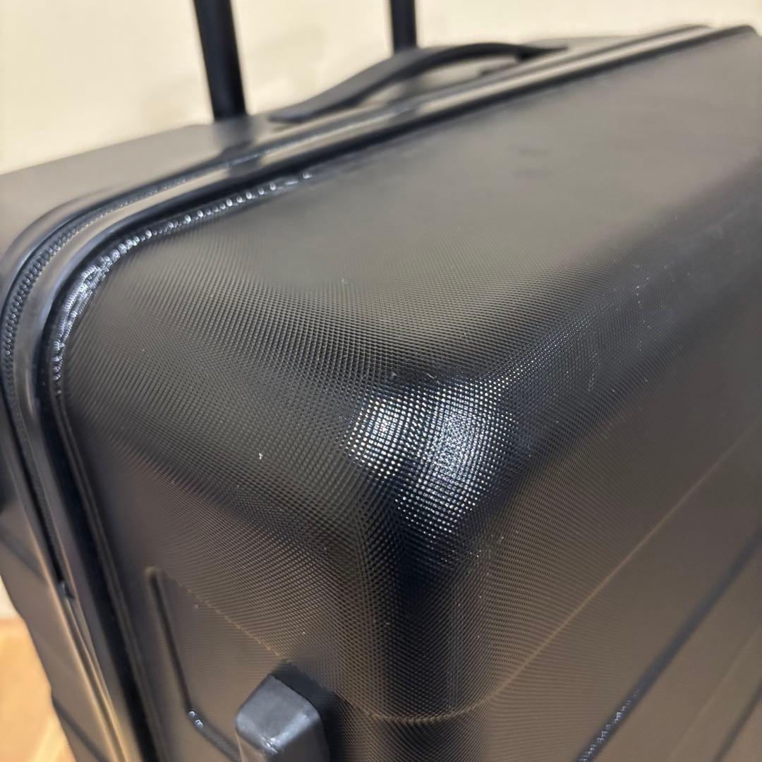 特大型　無印良品　黒 ハードキャリーケース 104リットル　TSAロック 4輪