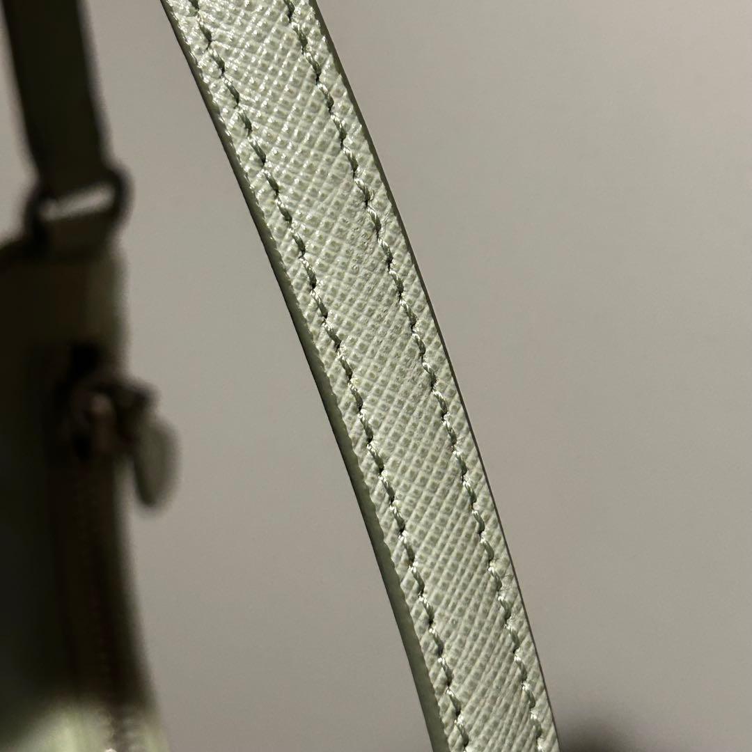 【美品】PRADA プラダ RE-EDITION 2005 ナイロンハンドバッグ