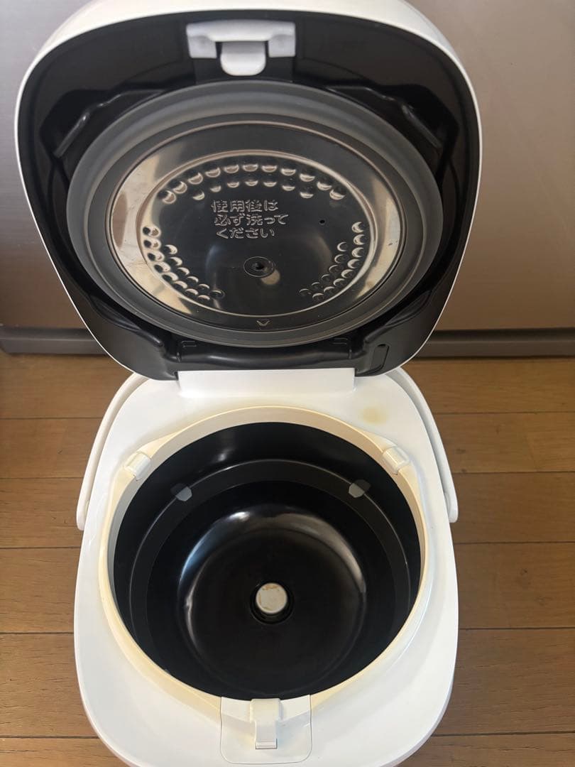 TOSHIBA　RC-10VRT　2022 年製真空IH炊飯器