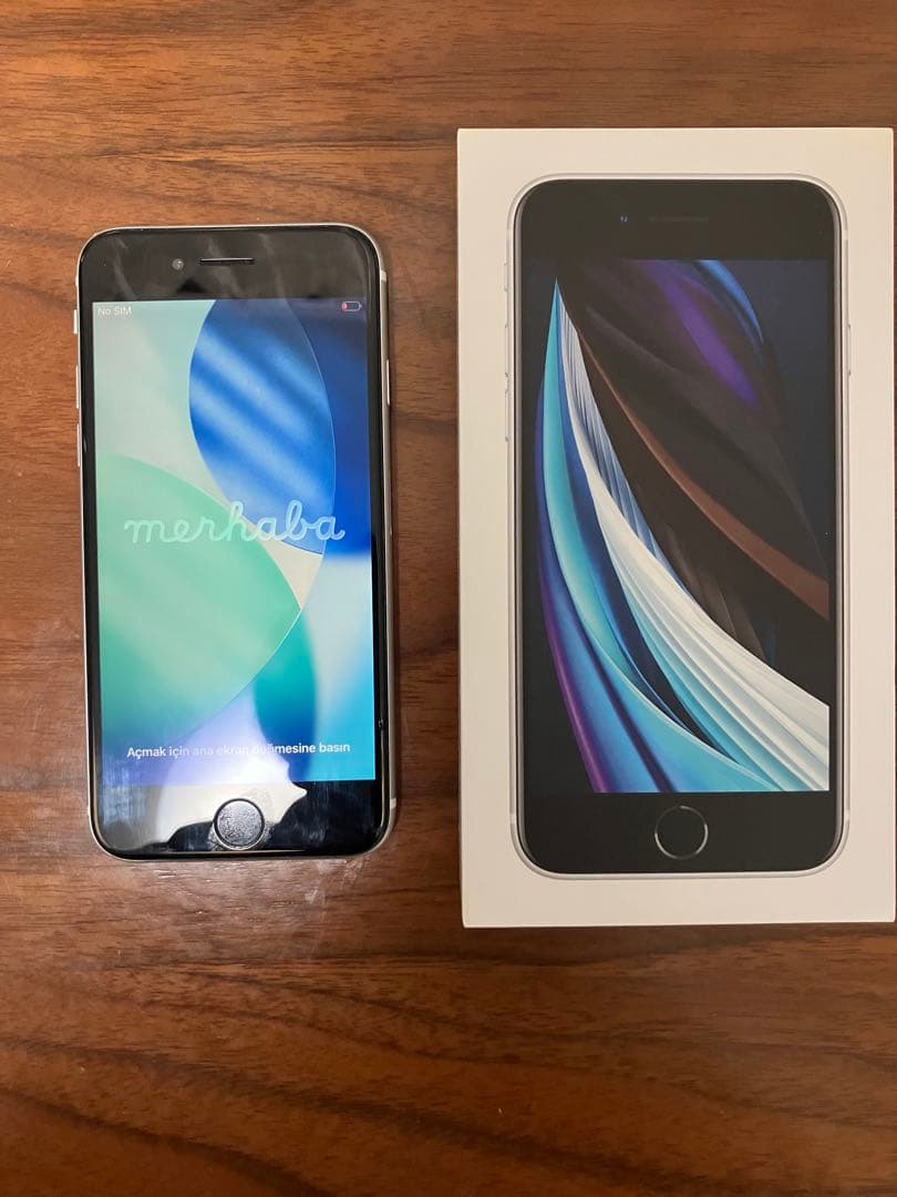 iPhone SE (第2世代) 128GB ホワイト