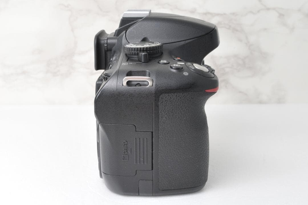 ショット数少なめ❣️Nikon D5100⭐️スマホ転送 自撮り 一眼レフカメラ