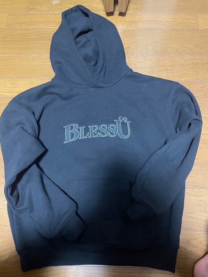 Blessü 黒 パーカー　Mサイズ