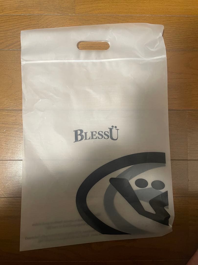 Blessü 黒 パーカー　Mサイズ