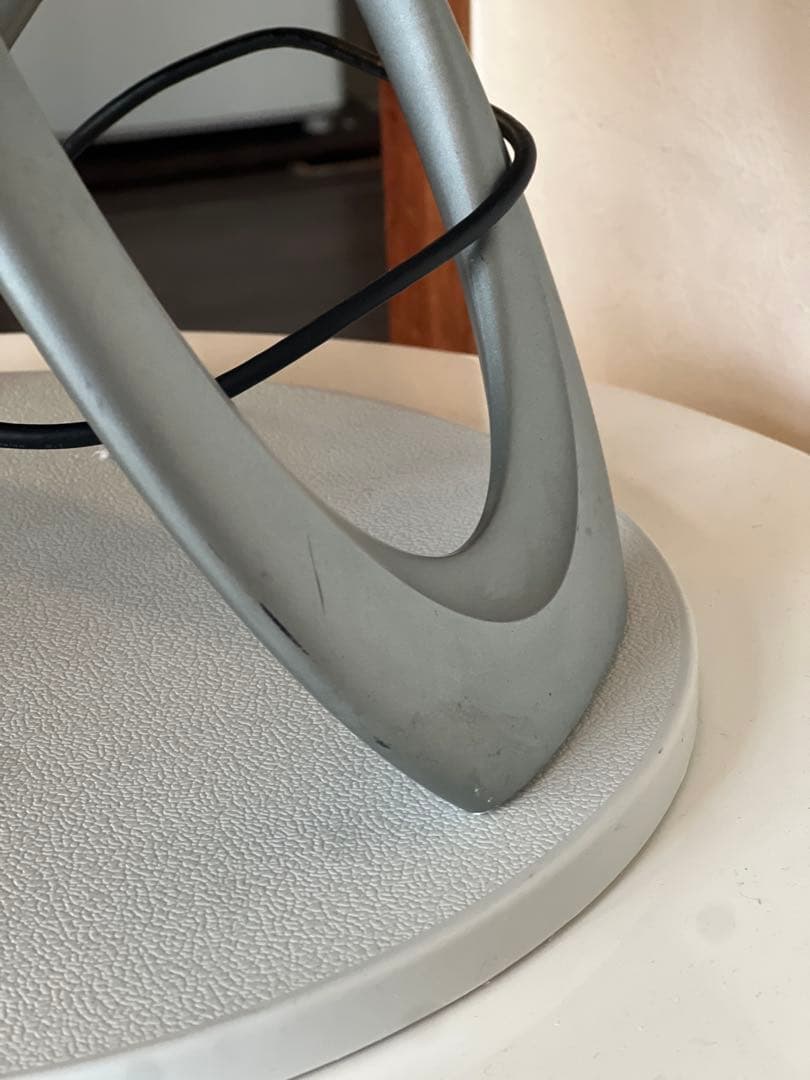 hannspree テレビモニター　ミッドセンチュリー　スペースエイジ　モニター