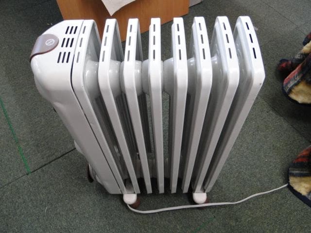 美品 デロンギ オイルヒーター JR0812-BR　De Longhe