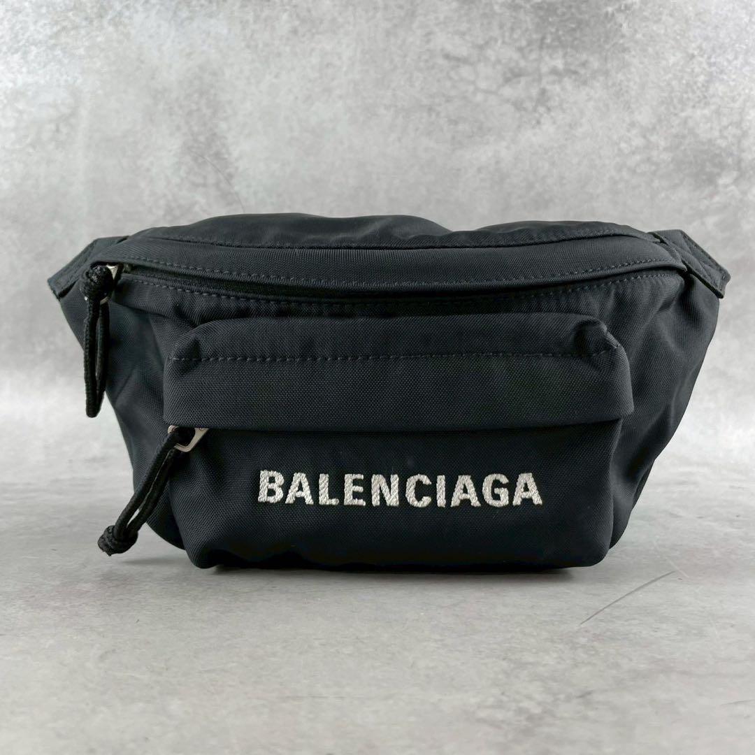【極美品】バレンシアガ エブリデイ ショルダーバッグ ナイロン ブラック